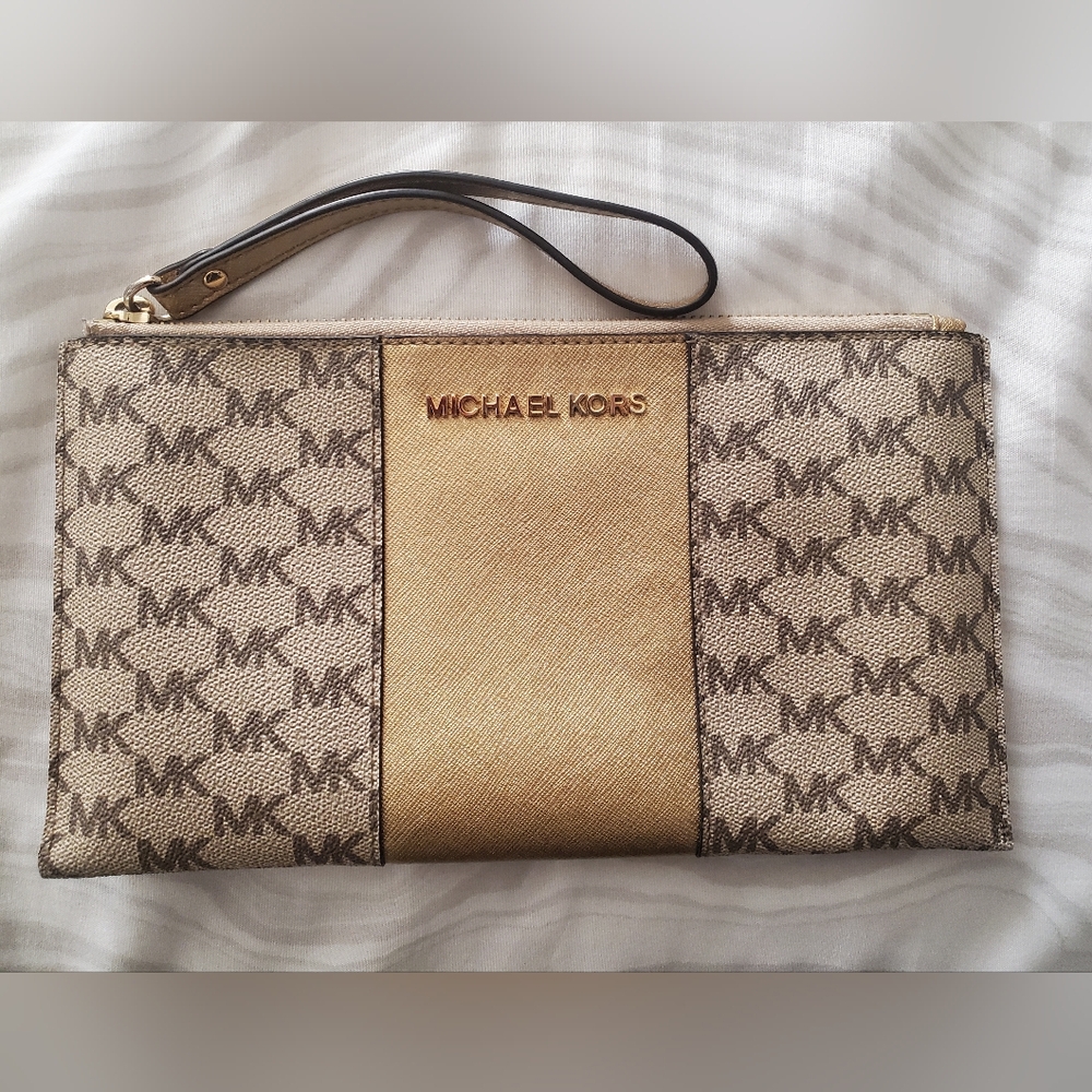 Michael Kors Gold and Brown Logo Wristlet ✨️✨️